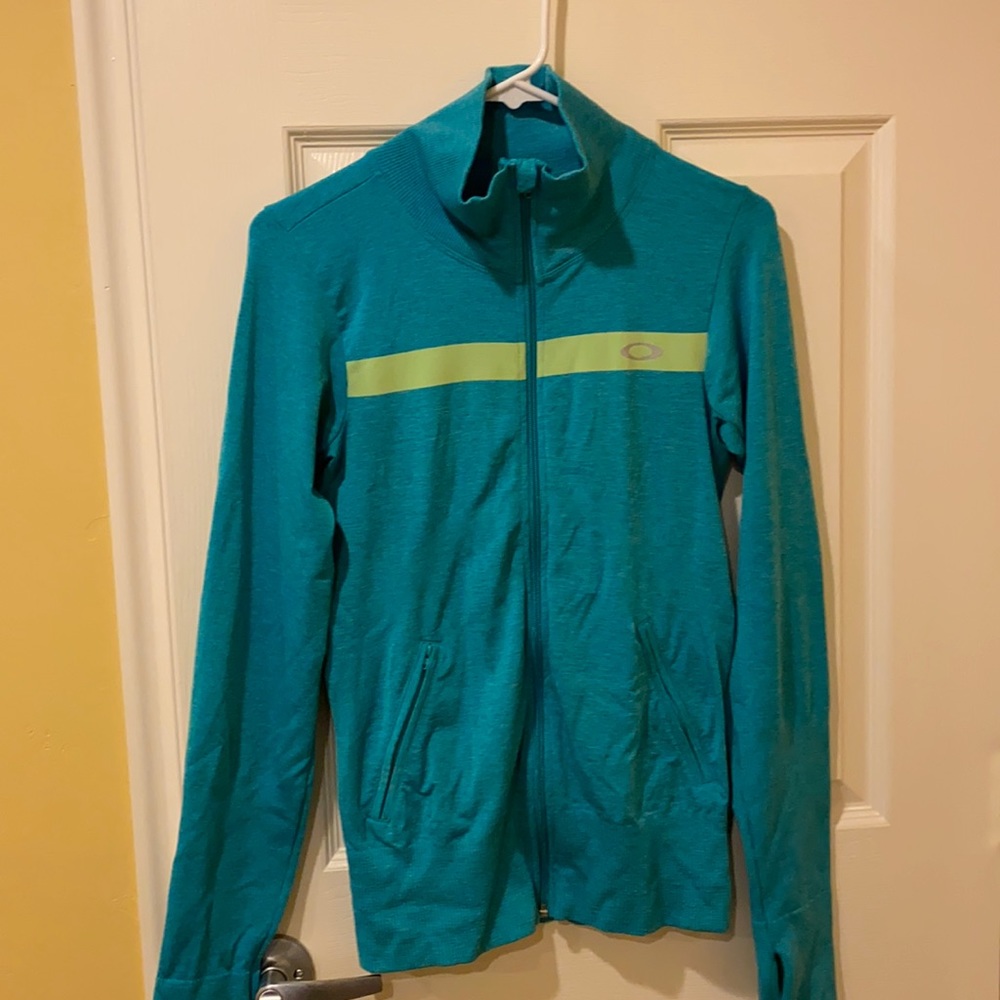 Torques Oakley exercise jacket